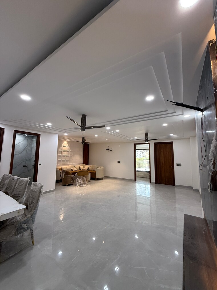 Living Room, sector 85 4 Bedroom 350 Sq.Yd. Builder Floor In Sector 85 Faridabad 8663290