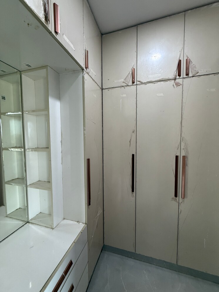 undefined, sector 85 4 Bedroom 350 Sq.Yd. Builder Floor In Sector 85 Faridabad 8663290