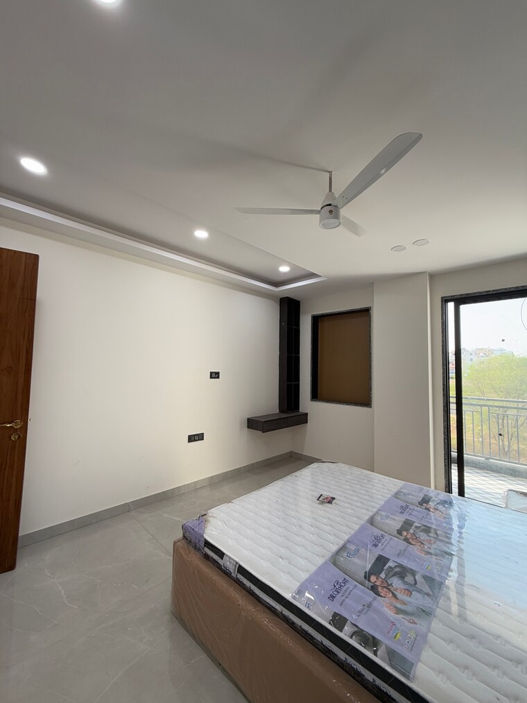 Bedroom, sector 85 4 Bedroom 350 Sq.Yd. Builder Floor In Sector 85 Faridabad 8663290