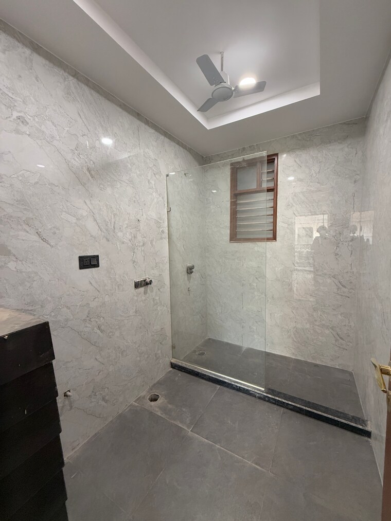Bathroom, sector 85 4 Bedroom 350 Sq.Yd. Builder Floor In Sector 85 Faridabad 8663290