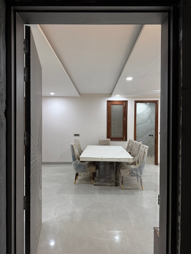 undefined, sector 85 4 Bedroom 350 Sq.Yd. Builder Floor In Sector 85 Faridabad 8663290