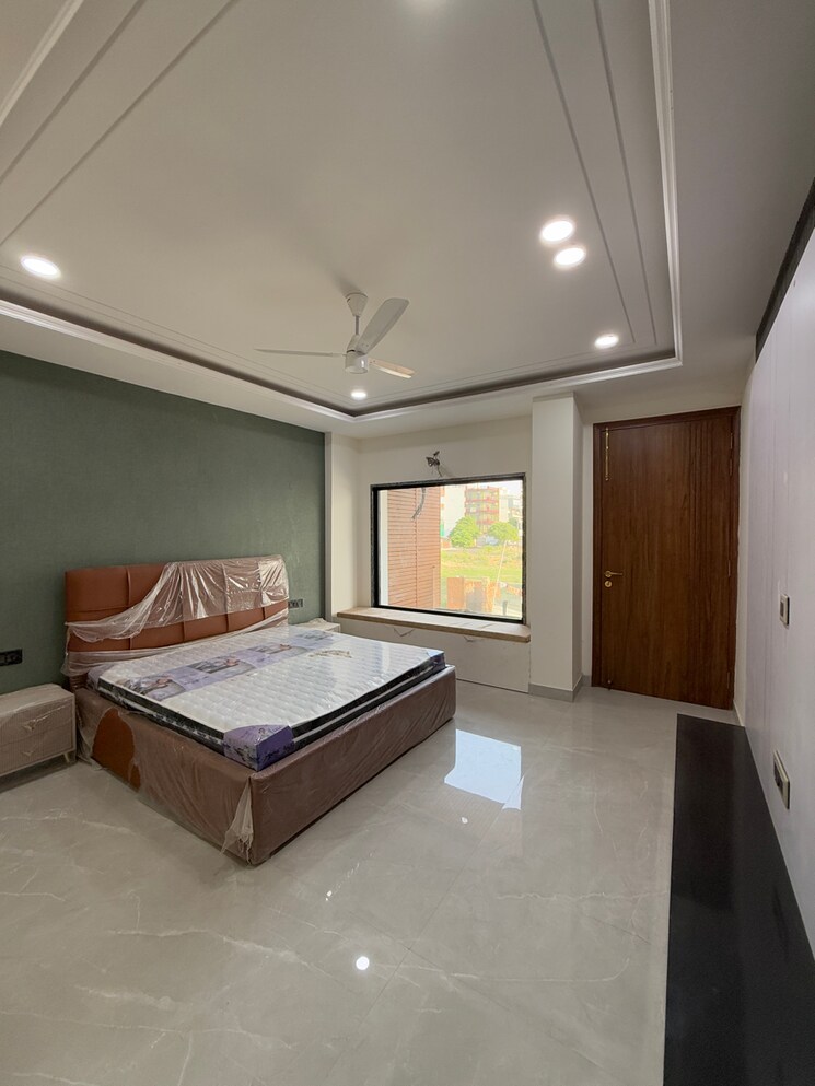 Bedroom, sector 85 4 Bedroom 350 Sq.Yd. Builder Floor In Sector 85 Faridabad 8663290