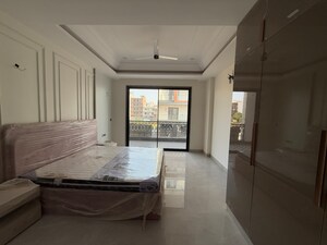 Building Lobby in 4 BHK Builder Floor at Sector 85 – for Sale