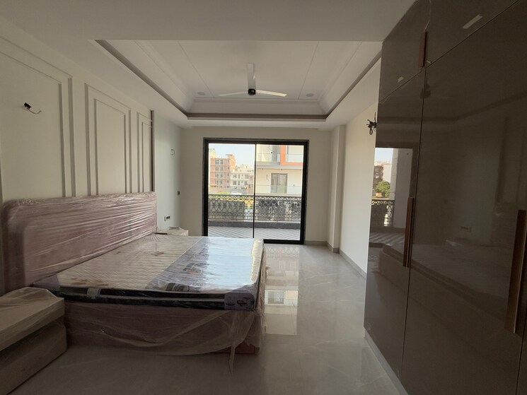 undefined, sector 85 4 Bedroom 350 Sq.Yd. Builder Floor In Sector 85 Faridabad 8663290