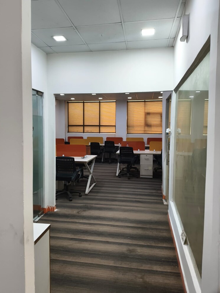 Team Area, sector 67 Commercial Office Space 1000 Sq.Ft. In Sector 67 Noida 8663174