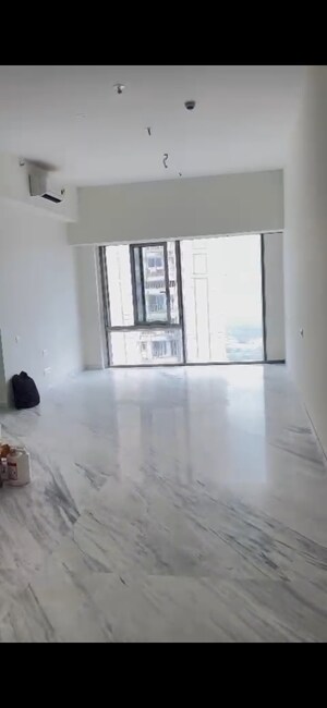 Room in 2 BHK Apartment at Piramal Aranya, Byculla – for Sale