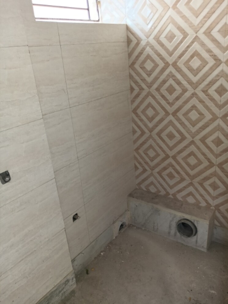 Bathroom, rathtala 3 Bedroom 1690 Sq.Ft. Apartment In Rathtala Kolkata 8663364