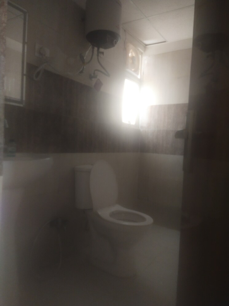 Bathroom, panchsheel-greens 3 Bedroom 1590 Sq.Ft. Apartment In Sector 16 Greater Noida Greater Noida 8663285