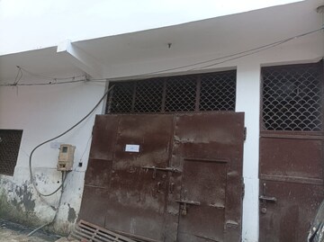  Warehouse For Sale in Fatehabad Road