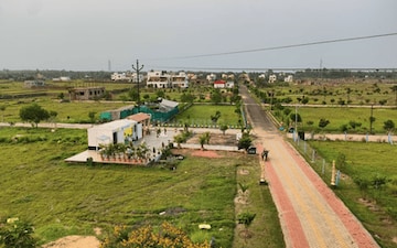 Plot For Sale in Sector 105