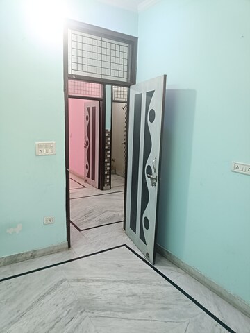Room in 2 BHK Builder Floor at Uttam Nagar – for Rent