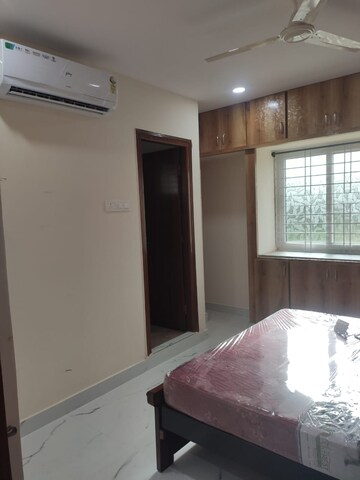 Room in 2 BHK Apartment at Kondapur – for Rent