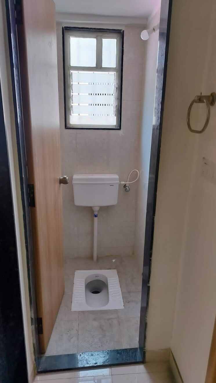 Bathroom, kohinoor-jeeva 1 Bedroom 650 Sq.Ft. Apartment In Bibwewadi Pune 8663411