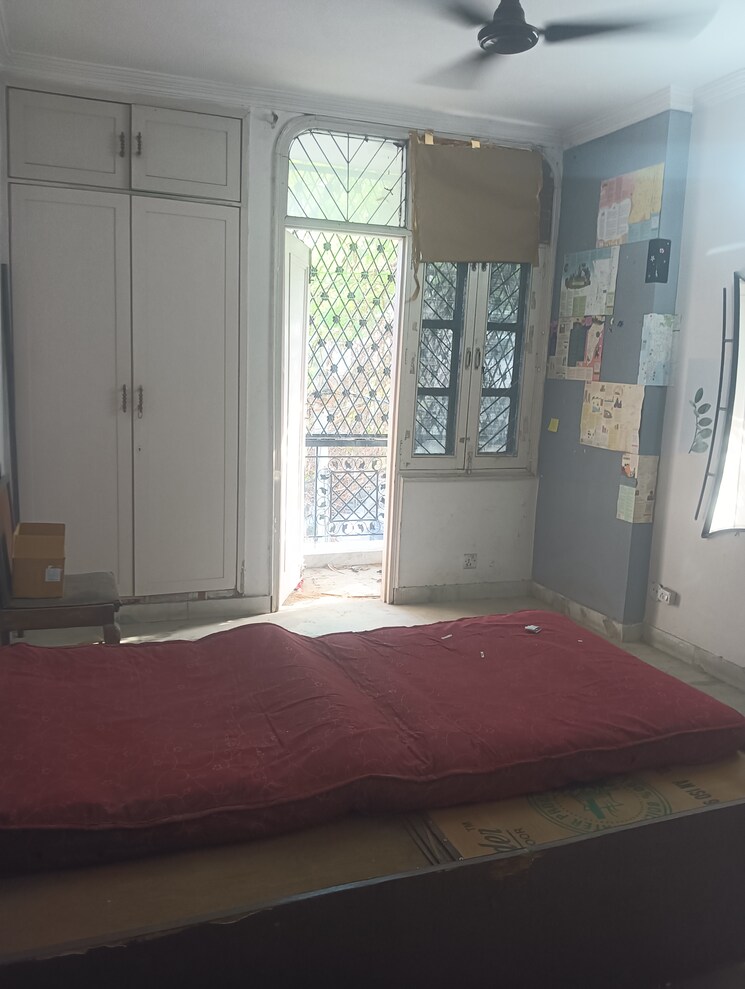 Bedroom, shivalik colony 3 Bedroom 1800 Sq.Ft. Apartment In Shivalik Colony Delhi 8663504