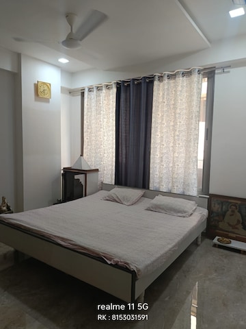 Bedroom in 3 BHK Apartment at C G Road – for Rent