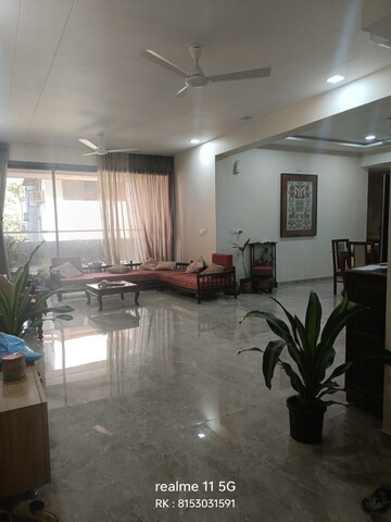 Living Room in 3 BHK Apartment at C G Road – for Rent