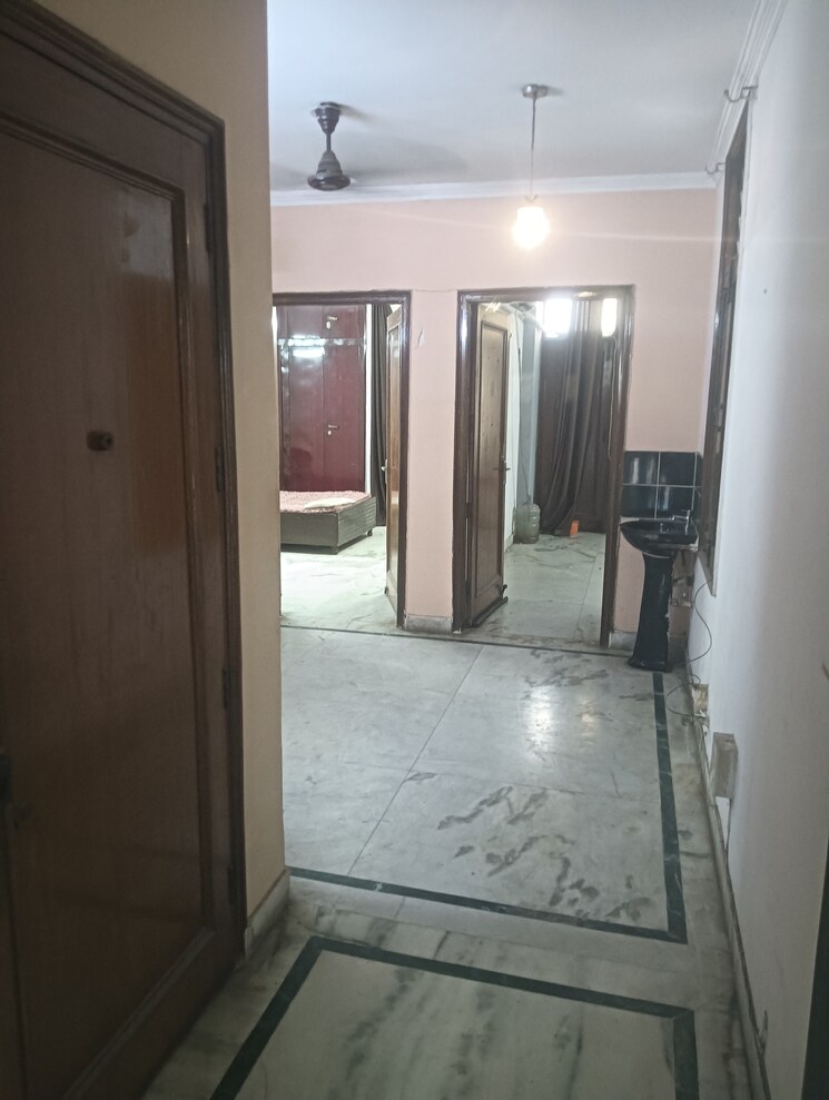 Living Room, shivalik colony 3 Bedroom 1800 Sq.Ft. Apartment In Shivalik Colony Delhi 8663504