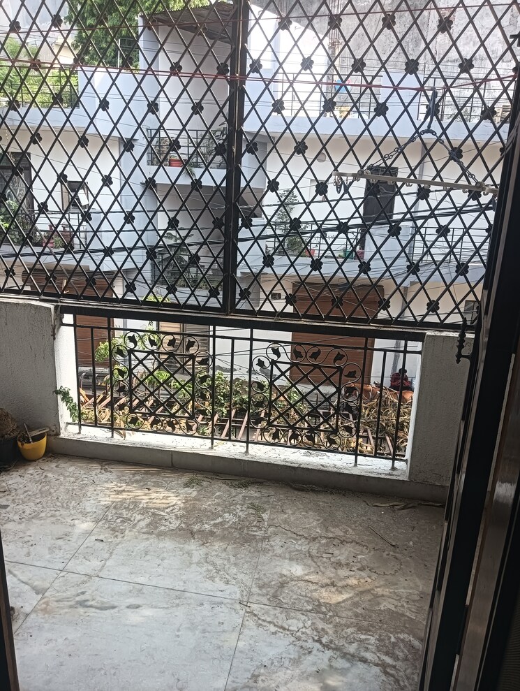 Balcony, shivalik colony 3 Bedroom 1800 Sq.Ft. Apartment In Shivalik Colony Delhi 8663504