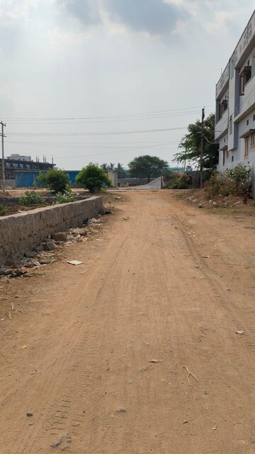  Plot For Sale in Turkapally