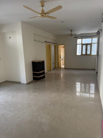 Room in 3 BHK Apartment at Puri Vip Floors, Sector 81 – for Rent