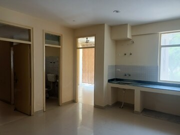 Room in 2 BHK Apartment at Breez Global Heights, Sohna Sector 33 – for Rent
