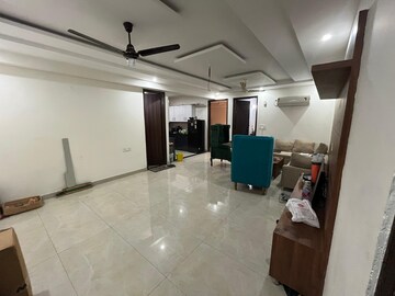Room in 2 BHK Builder Floor at Palam Vihar – for Rent