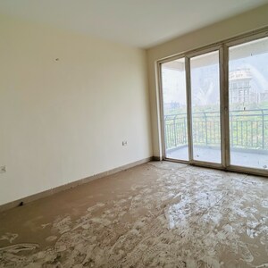 Room in 3.5 BHK Apartment at Ushay Towers, New Tara Nagar – for Sale