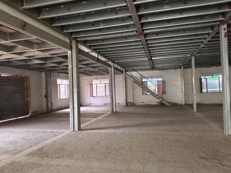  Parking, sector 16 Commercial Office Space 9000 Sq.Ft. In Sector 16 Noida 8663696