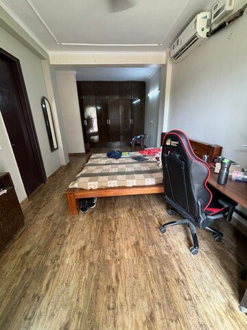 Parking in 2 BHK Builder Floor at Sushant Lok 3, Sector 57 – for Rent