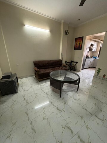 Living Room in 2 BHK Builder Floor at Sushant Lok 3, Sector 57 – for Rent