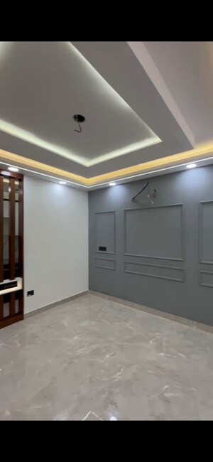 Room in 3 BHK Builder Floor at Govindpuri – for Sale