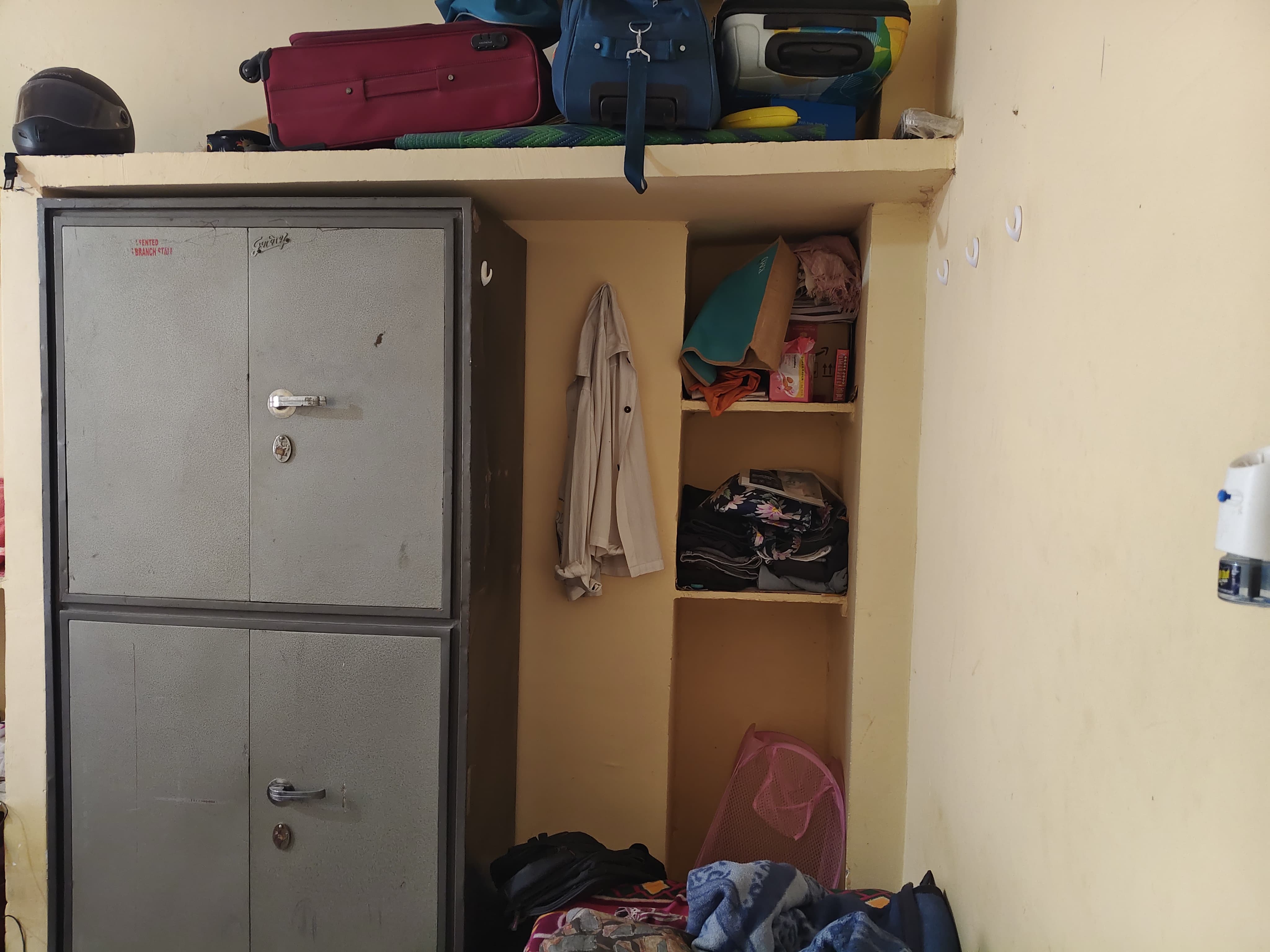 1 BHK Independent House For Rent in Gayathri Residency Borabanda