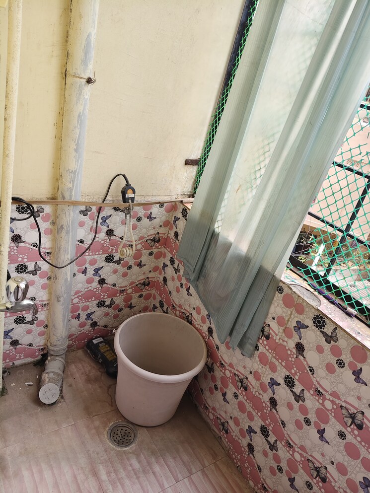 Bathroom, gayathri-residency-borabanda 1 Bedroom 500 Sq.Ft. Independent House In Borabanda Hyderabad 8663880