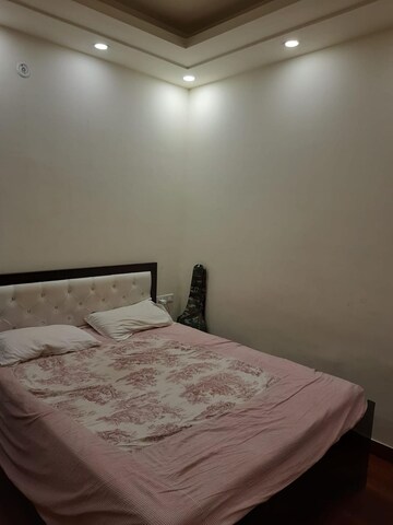 Bedroom in 4 BHK Apartment at Ardee City, Sector 52 – for Rent