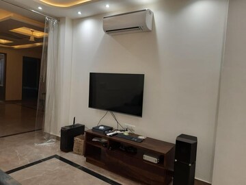 Living Room in 4 BHK Apartment at Ardee City, Sector 52 – for Rent