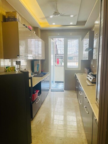 Building Lobby in 4 BHK Apartment at Ardee City, Sector 52 – for Rent