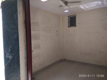   Shop at Khar West – for Rent
