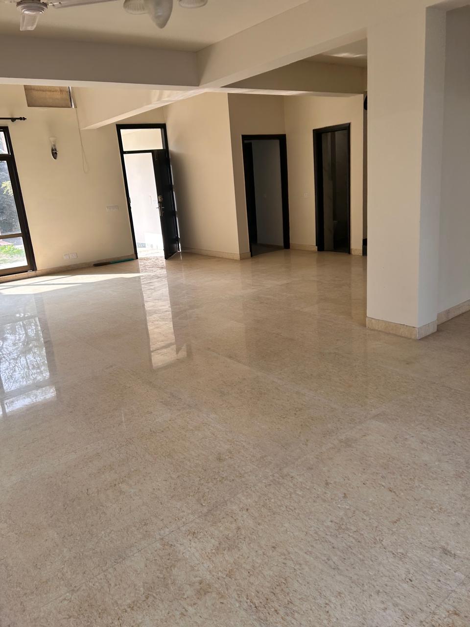 3 BHK + Servant Room Apartment For Rent in Pioneer Park Phase 1