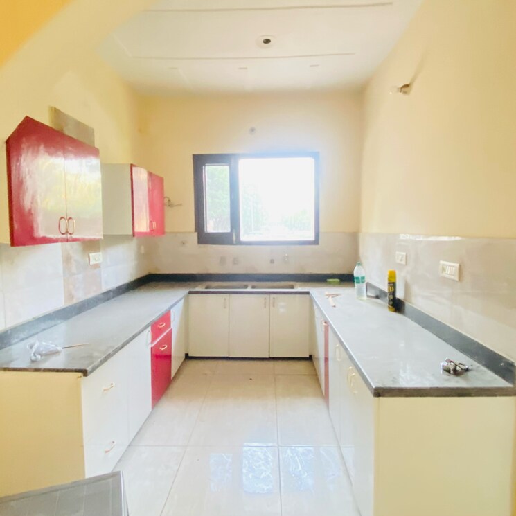 Kitchen, omaxe-new-chandigarh 5 Bedroom 200 Sq.Yd. Independent House In Mullanpur Chandigarh 8663914