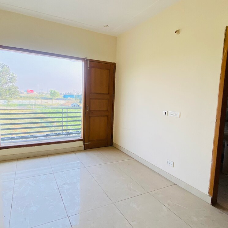 Room, omaxe-new-chandigarh 5 Bedroom 200 Sq.Yd. Independent House In Mullanpur Chandigarh 8663914