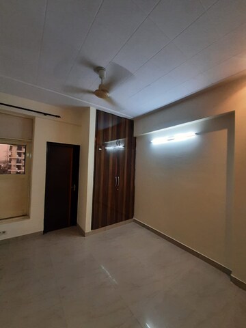 Room in 3 BHK Apartment at Saya Zenith, Ahinsa Khand 2 – for Rent