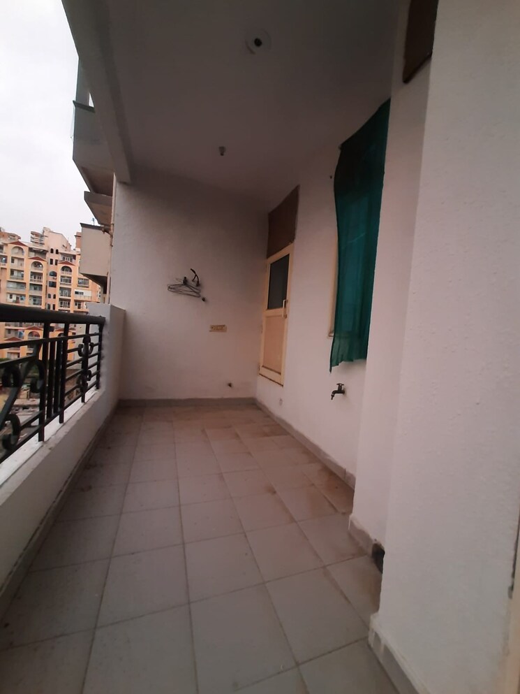 Balcony, saya-zenith 3 Bedroom 872 Sq.Ft. Apartment In Ahinsa Khand 2 Ghaziabad 8663920