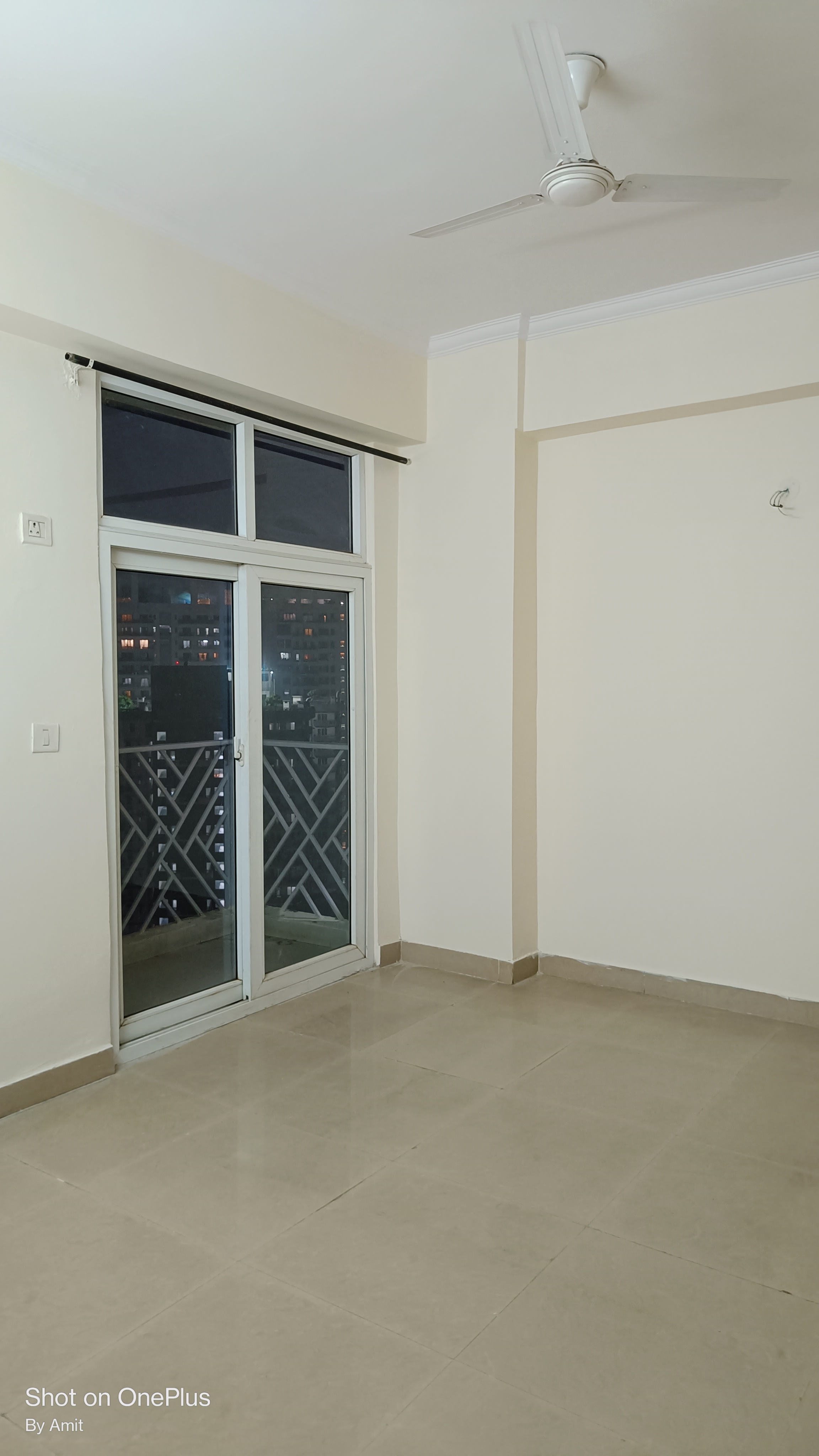 2 BHK + Extra Room Apartment For Sale in Amrapali Eden Park