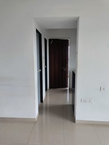 Room in 1 BHK Apartment at Marathon Neo Hills, Tembhipada – for Rent