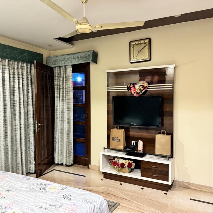 Bedroom, sector 80 6 Bedroom 256 Sq.Yd. Independent House In Sector 80 Mohali 8663946