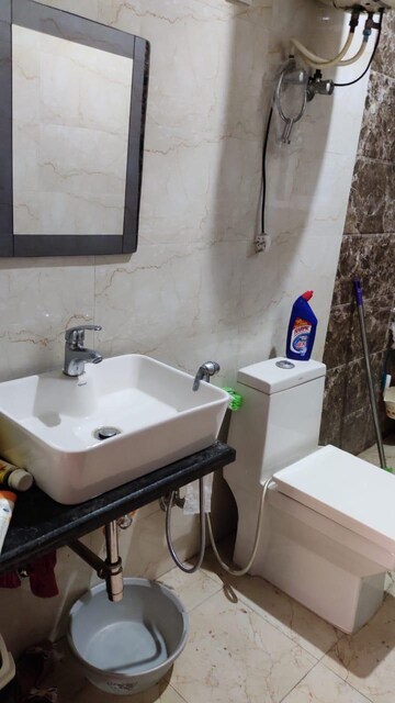 Bathroom in 2 BHK Apartment at DLF City Phase IV, Dlf Phase iv – for Rent