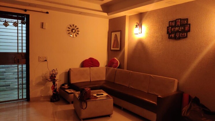 Living Room, dlf-city-phase-iv 2 Bedroom 1500 Sq.Ft. Apartment In Dlf Phase iv Gurgaon 8663936