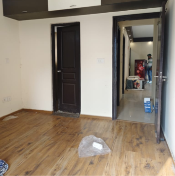 Room in 2 BHK Apartment at Logix Blossom County, Sector 137 – for Rent