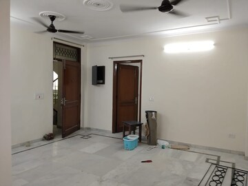 Room in 2 BHK Apartment at Panchsheel Vihar – for Rent