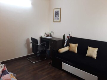 Living Room in 2.5 BHK Apartment at Paras Tierea, Sector 137 – for Sale
